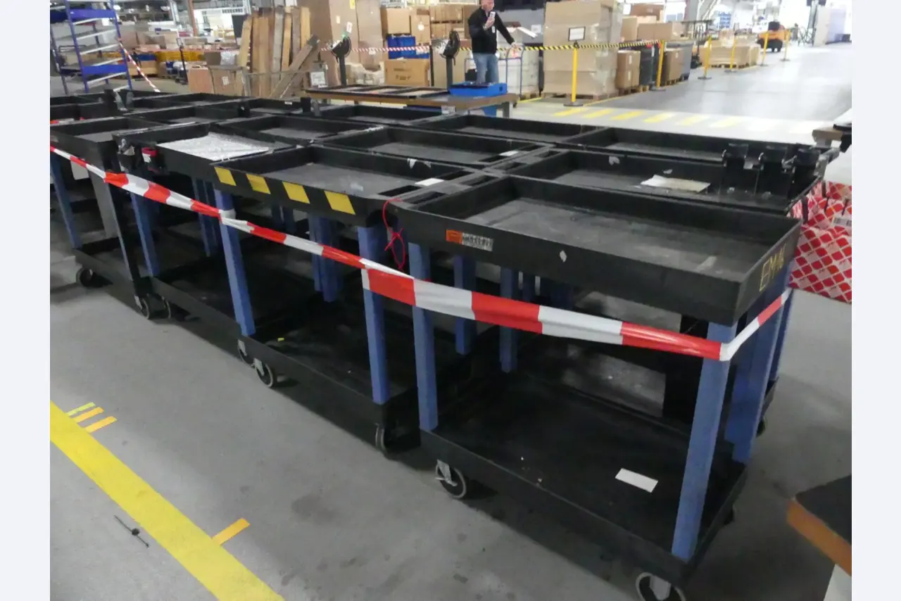Centros de mecanizado, máquinas para trabajar el metal y líneas de producción de la industria del automóvil-3