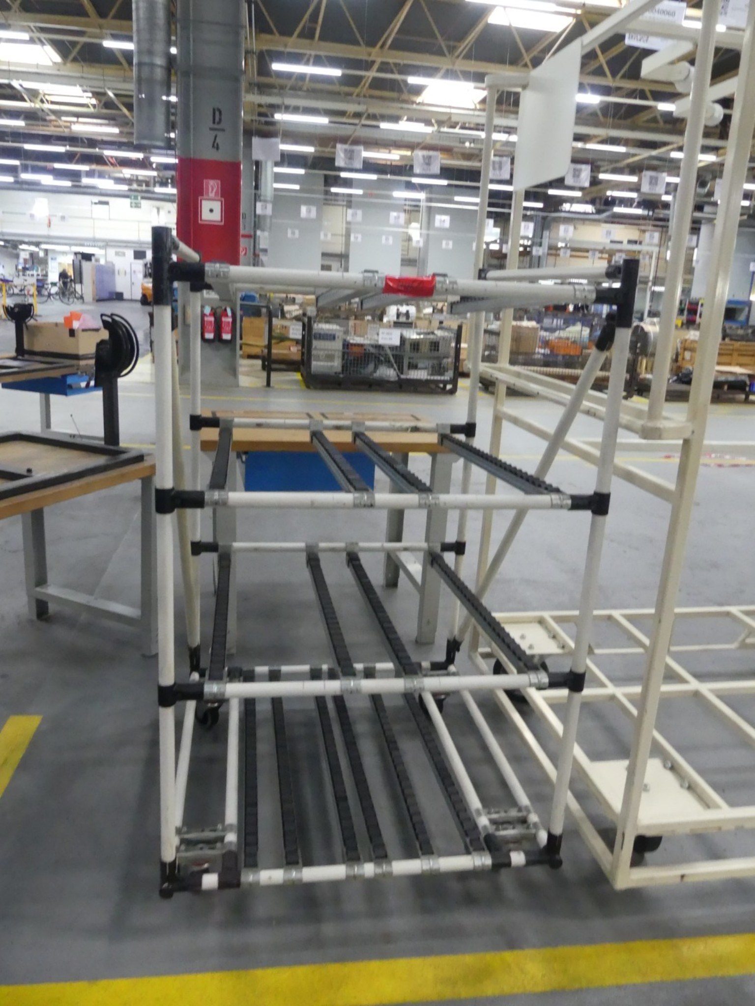 Centros de mecanizado, máquinas para trabajar el metal y líneas de producción de la industria del automóvil-1