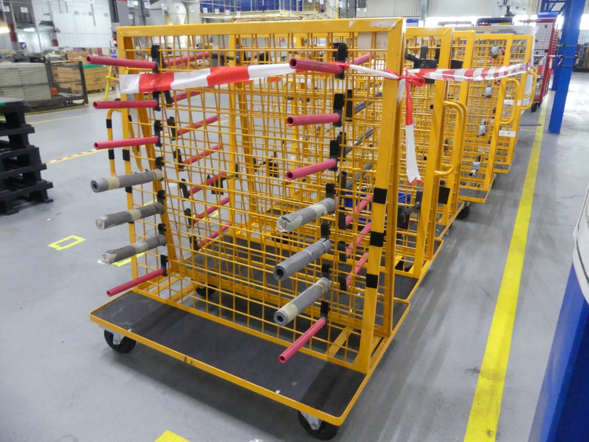 Centros de mecanizado, máquinas para trabajar el metal y líneas de producción de la industria del automóvil-3