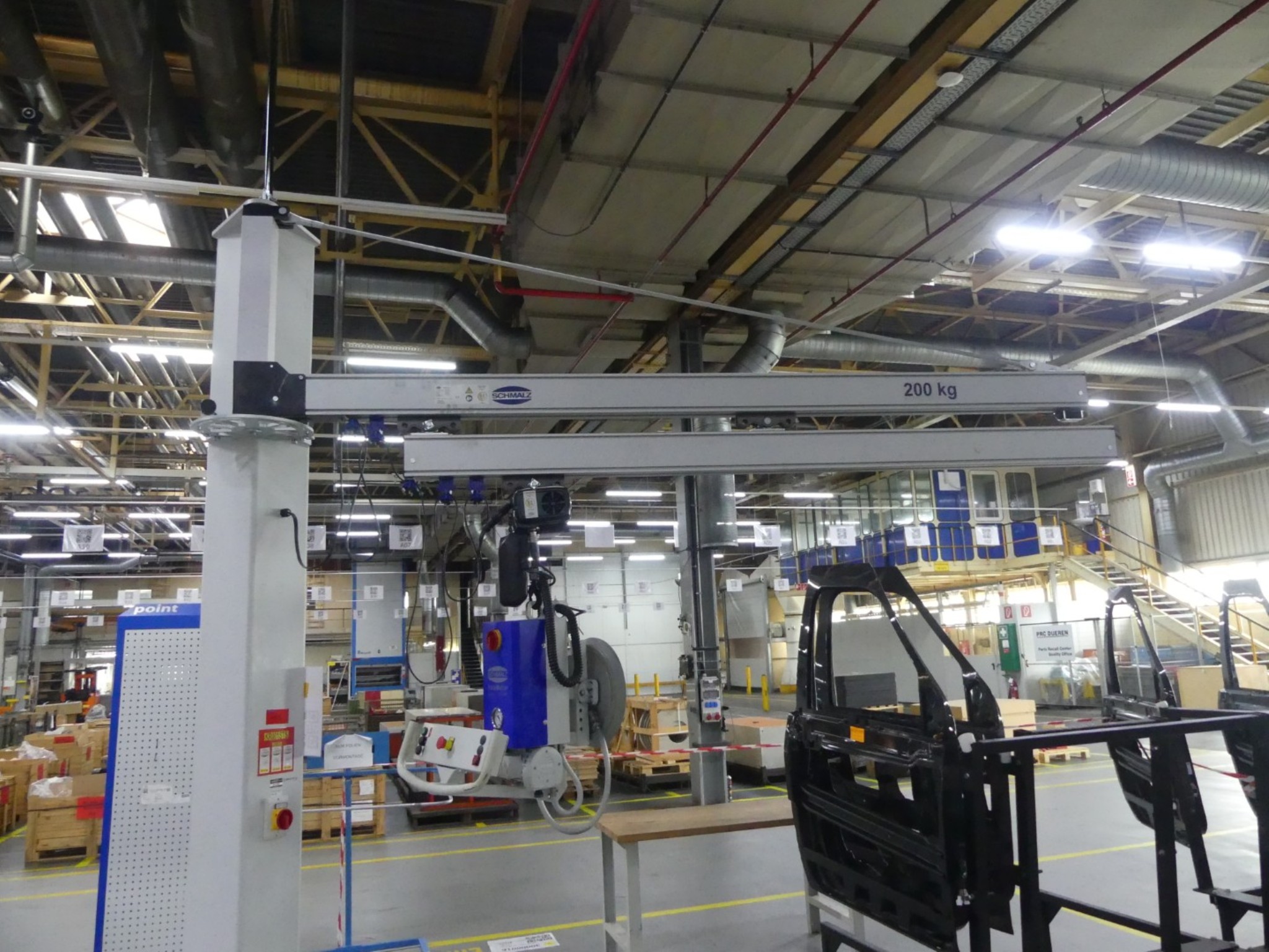 Centros de mecanizado, máquinas para trabajar el metal y líneas de producción de la industria del automóvil-2