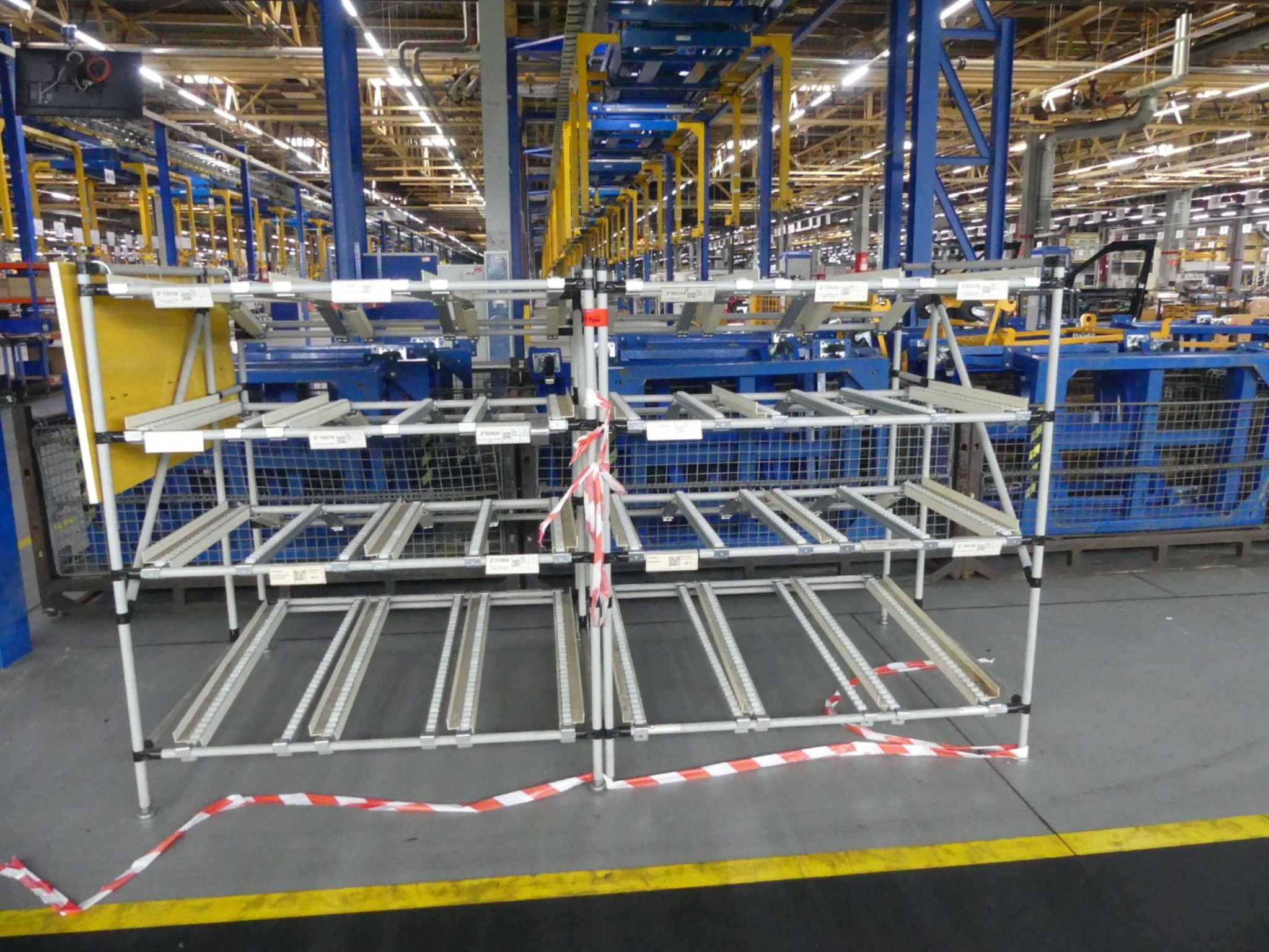 Centros de mecanizado, máquinas para trabajar el metal y líneas de producción de la industria del automóvil-1
