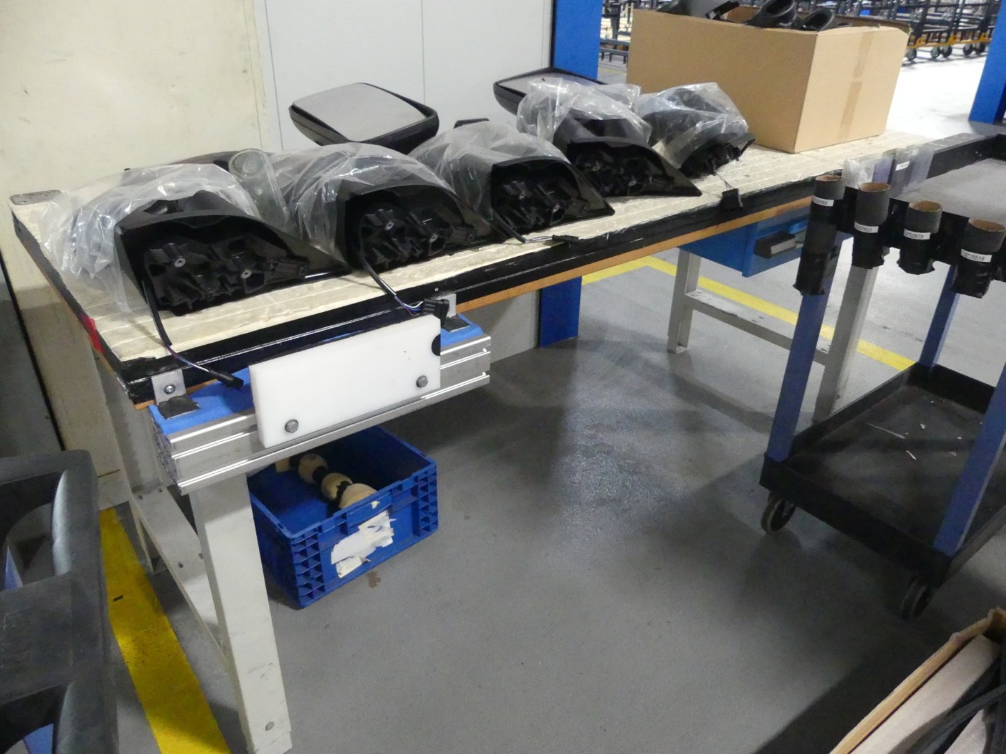 Centros de mecanizado, máquinas para trabajar el metal y líneas de producción de la industria del automóvil-1