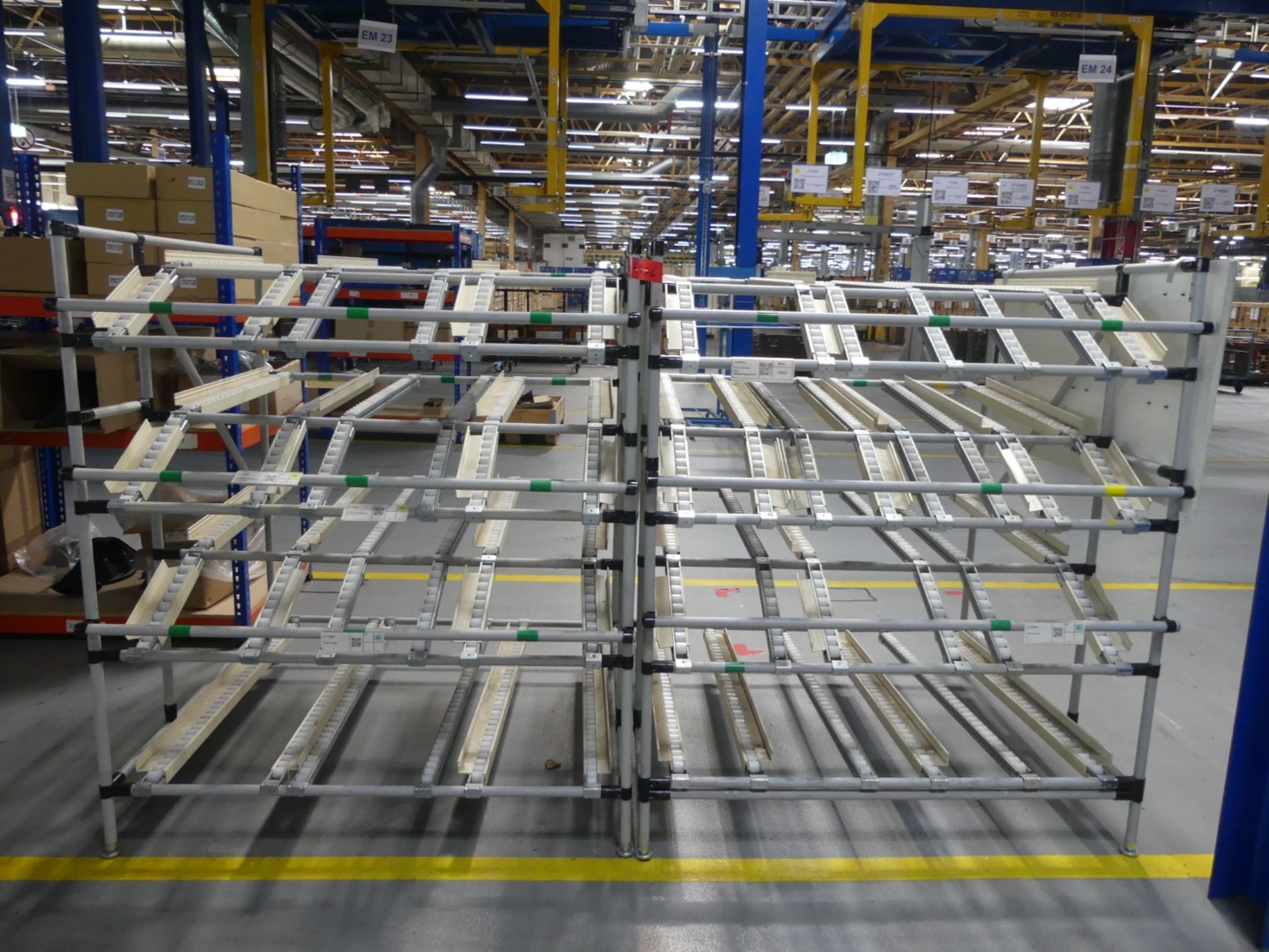 Centros de mecanizado, máquinas para trabajar el metal y líneas de producción de la industria del automóvil-1