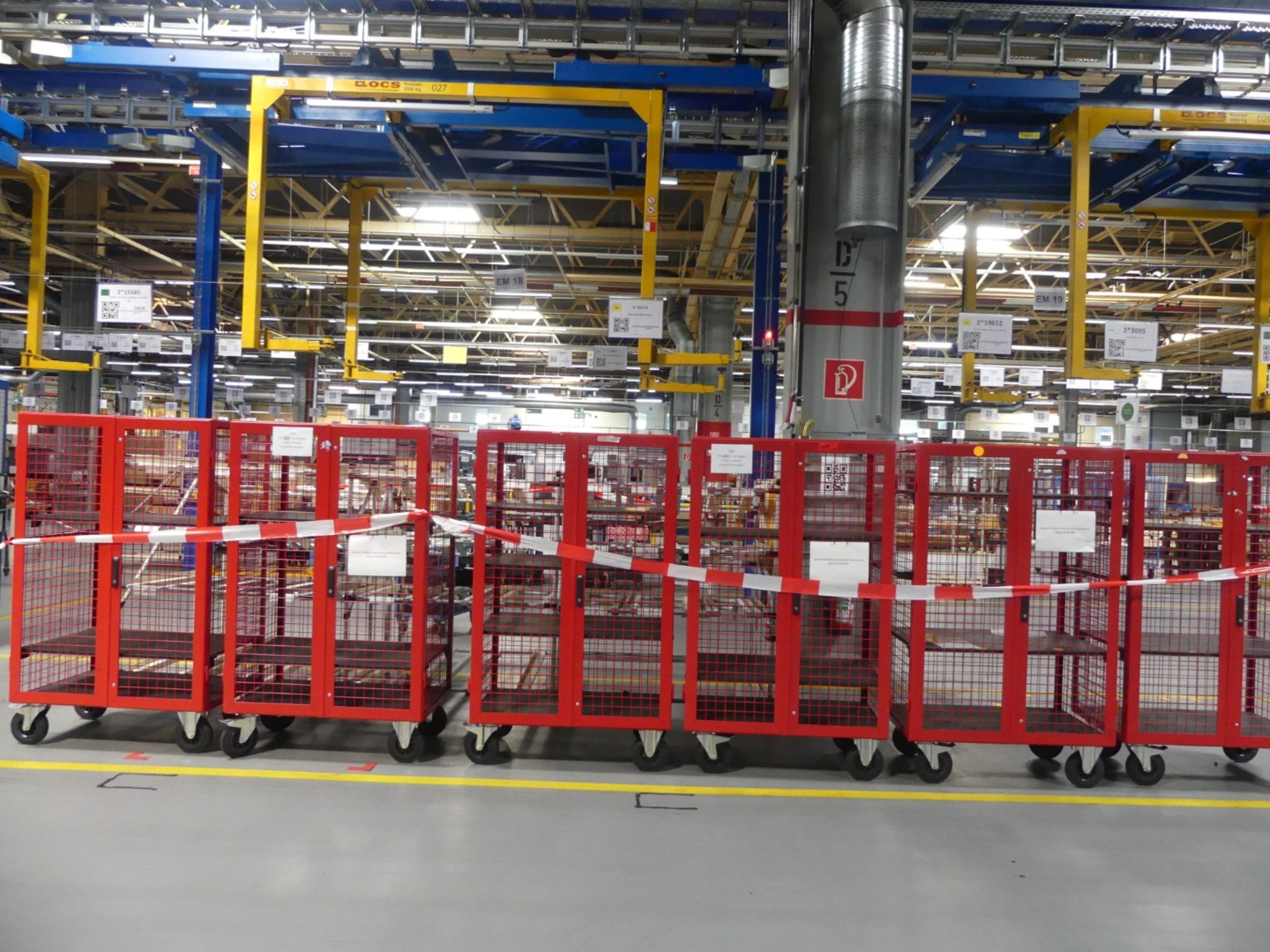 Centros de mecanizado, máquinas para trabajar el metal y líneas de producción de la industria del automóvil-1