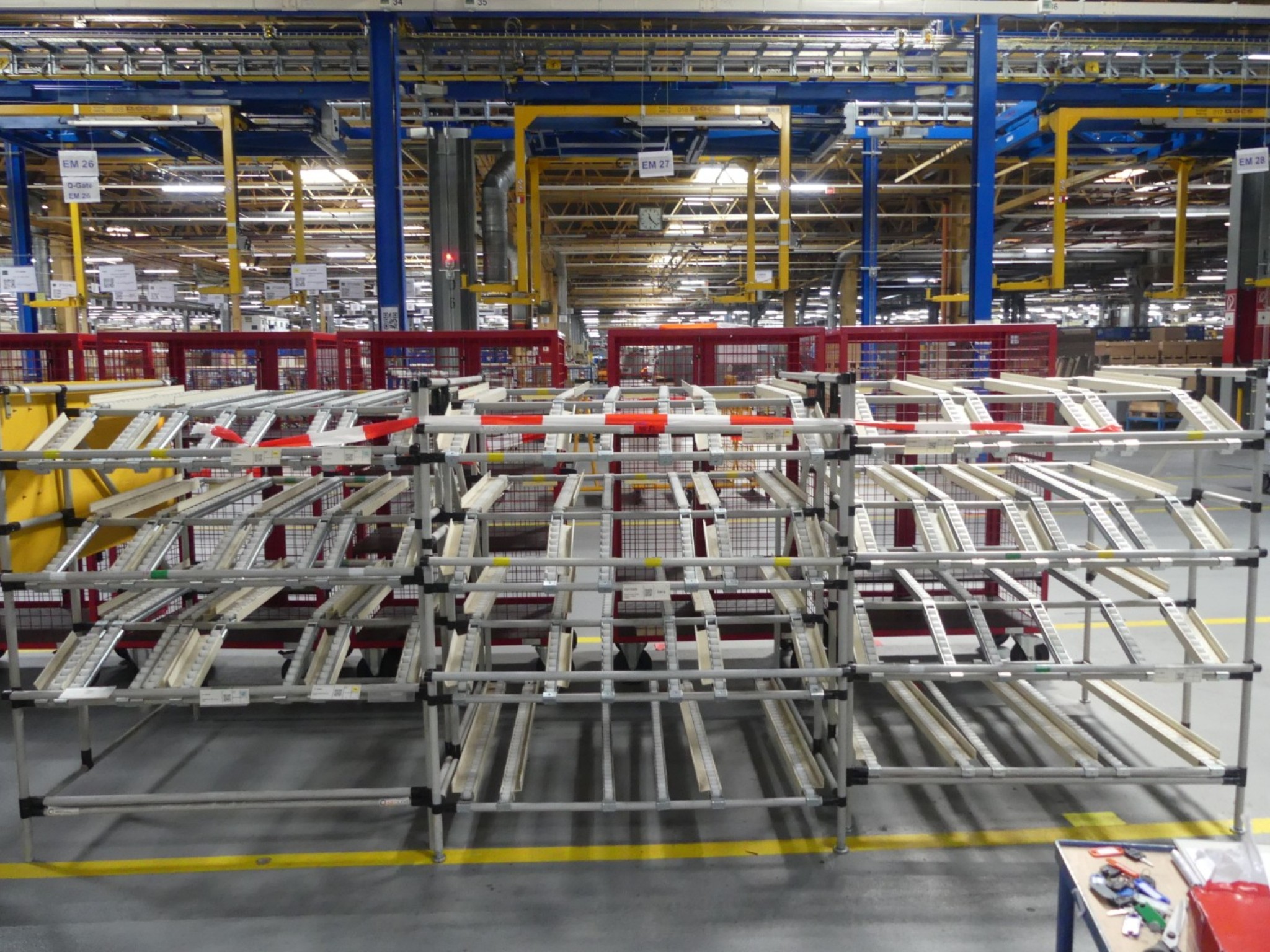 Centros de mecanizado, máquinas para trabajar el metal y líneas de producción de la industria del automóvil-2