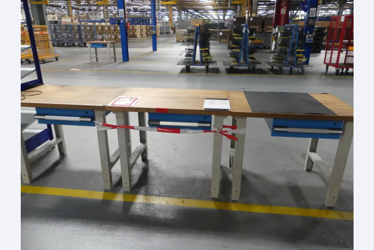 Centra obróbcze, maszyny do obróbki metalu i linie produkcyjne z branży motoryzacyjnej-2