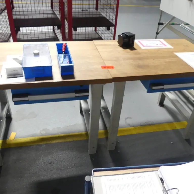 2 Mesa de trabalho