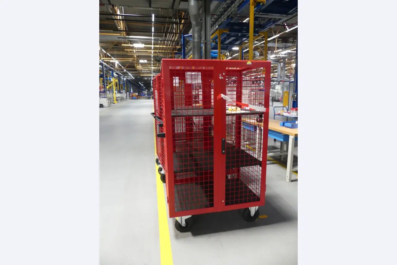 Centra obróbcze, maszyny do obróbki metalu i linie produkcyjne z branży motoryzacyjnej-2