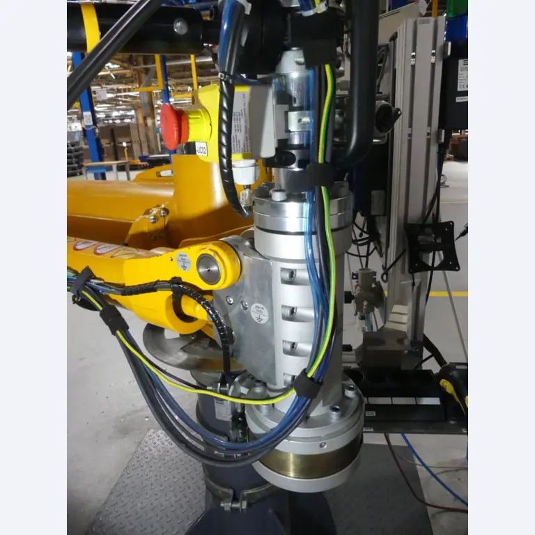 Centra obróbcze, maszyny do obróbki metalu i linie produkcyjne z branży motoryzacyjnej-3