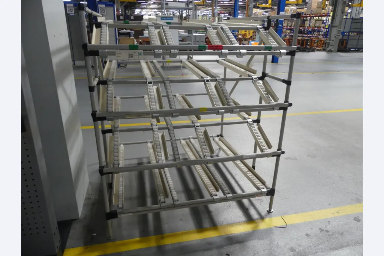 Centra obróbcze, maszyny do obróbki metalu i linie produkcyjne z branży motoryzacyjnej-1