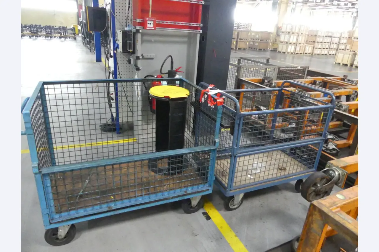 Centra obróbcze, maszyny do obróbki metalu i linie produkcyjne z branży motoryzacyjnej-1