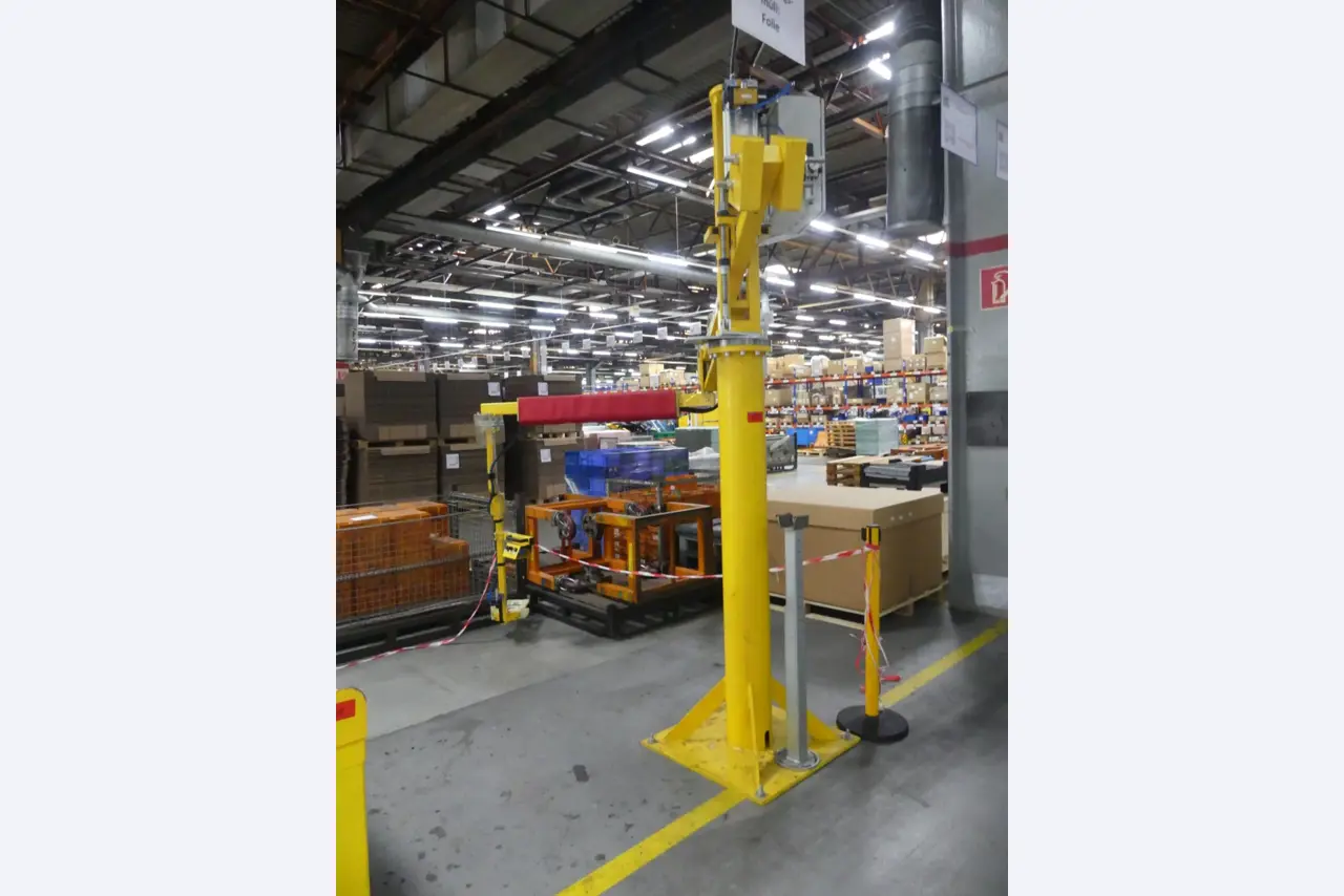 Centros de mecanizado, máquinas para trabajar el metal y líneas de producción de la industria del automóvil-1