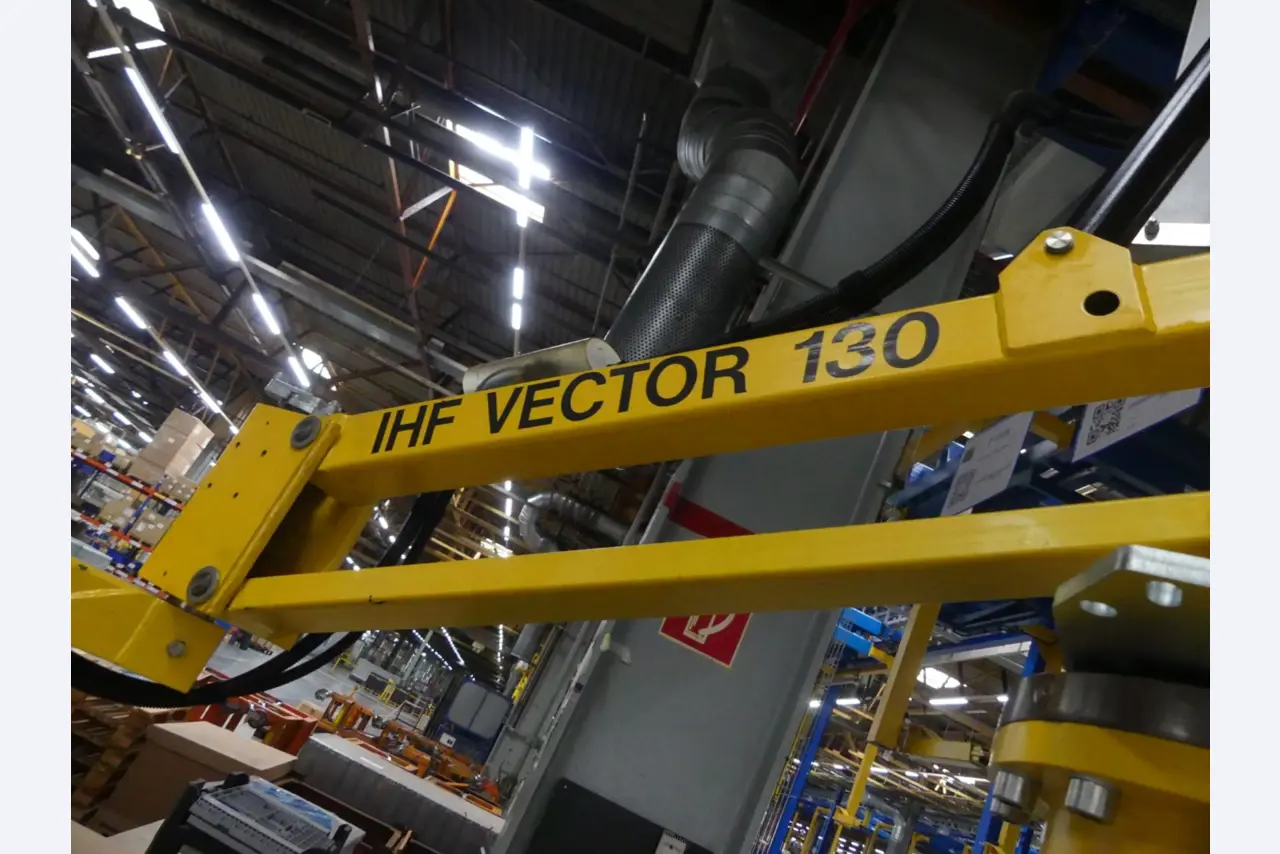 Centros de mecanizado, máquinas para trabajar el metal y líneas de producción de la industria del automóvil-2