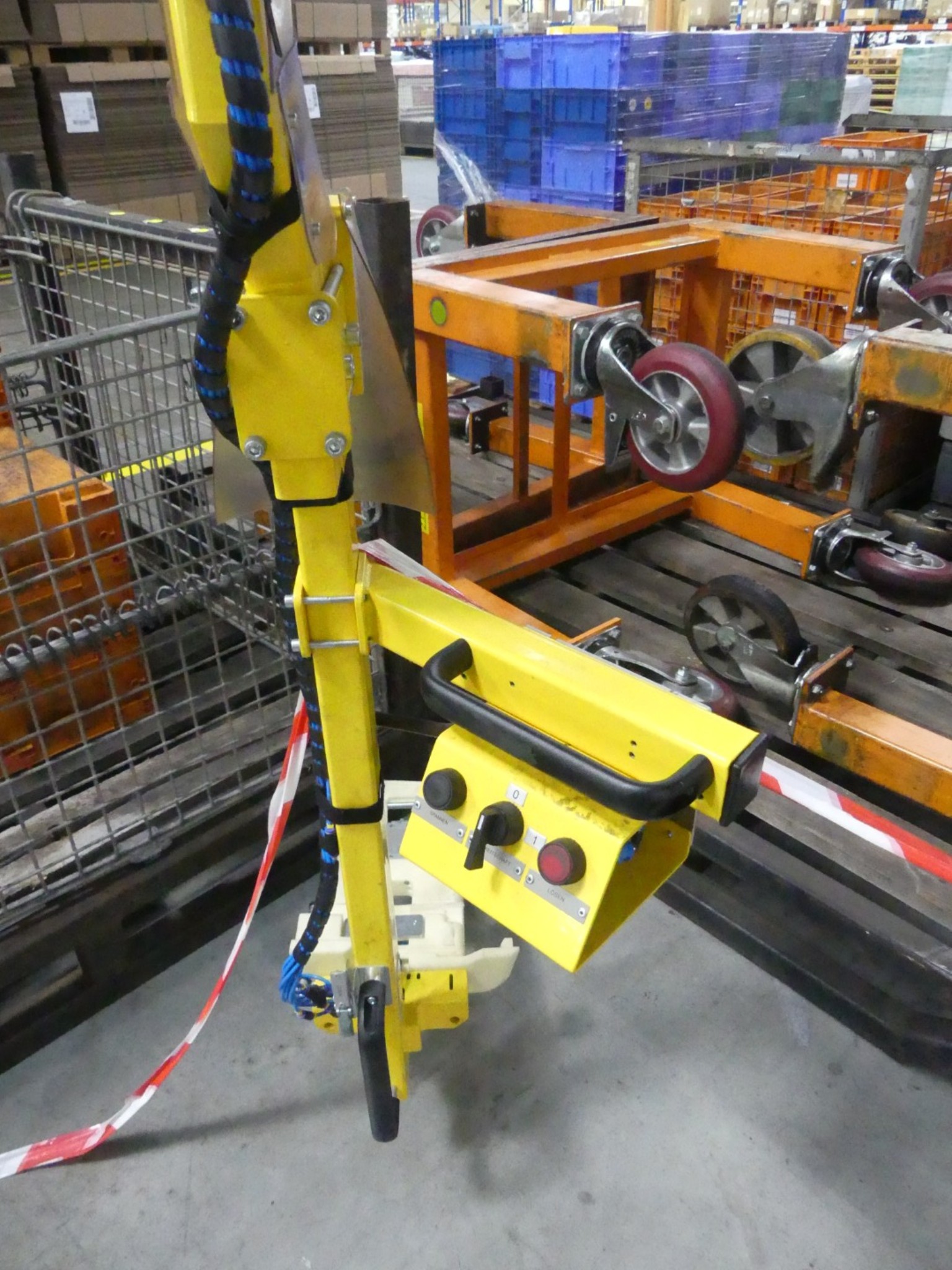 Centros de mecanizado, máquinas para trabajar el metal y líneas de producción de la industria del automóvil-3