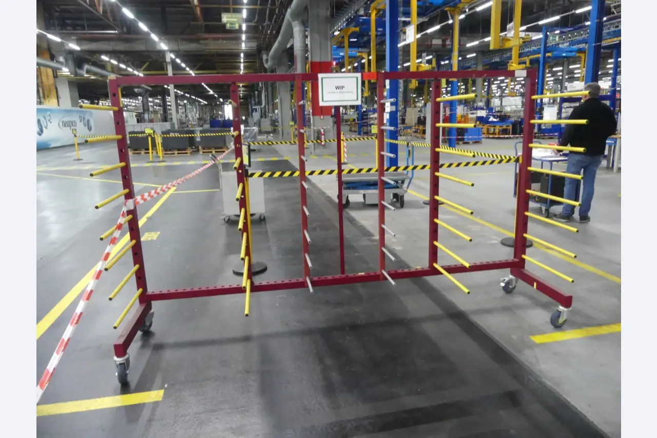 Centra obróbcze, maszyny do obróbki metalu i linie produkcyjne z branży motoryzacyjnej-1