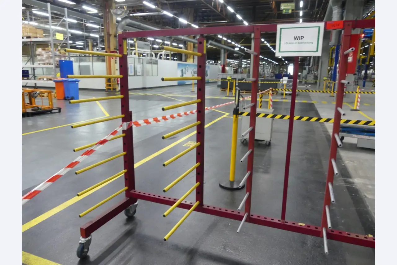 Centra obróbcze, maszyny do obróbki metalu i linie produkcyjne z branży motoryzacyjnej-2