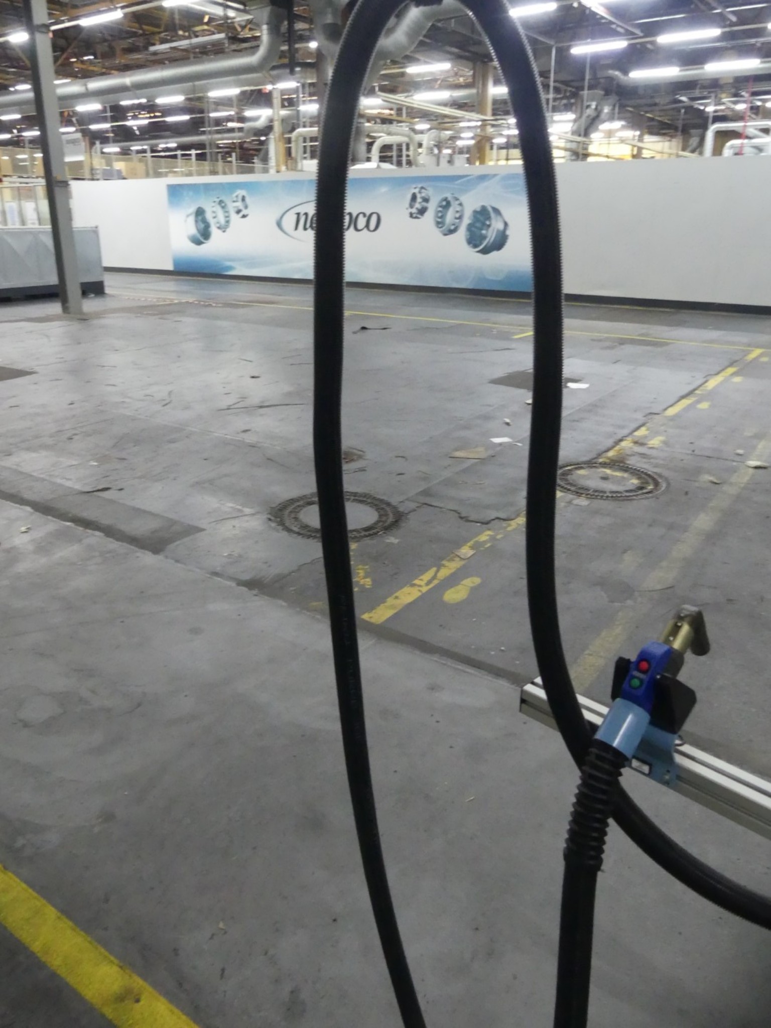 Centros de mecanizado, máquinas para trabajar el metal y líneas de producción de la industria del automóvil-3