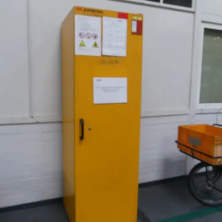 Armoire pour produits dangereux Düperthal FWF 90