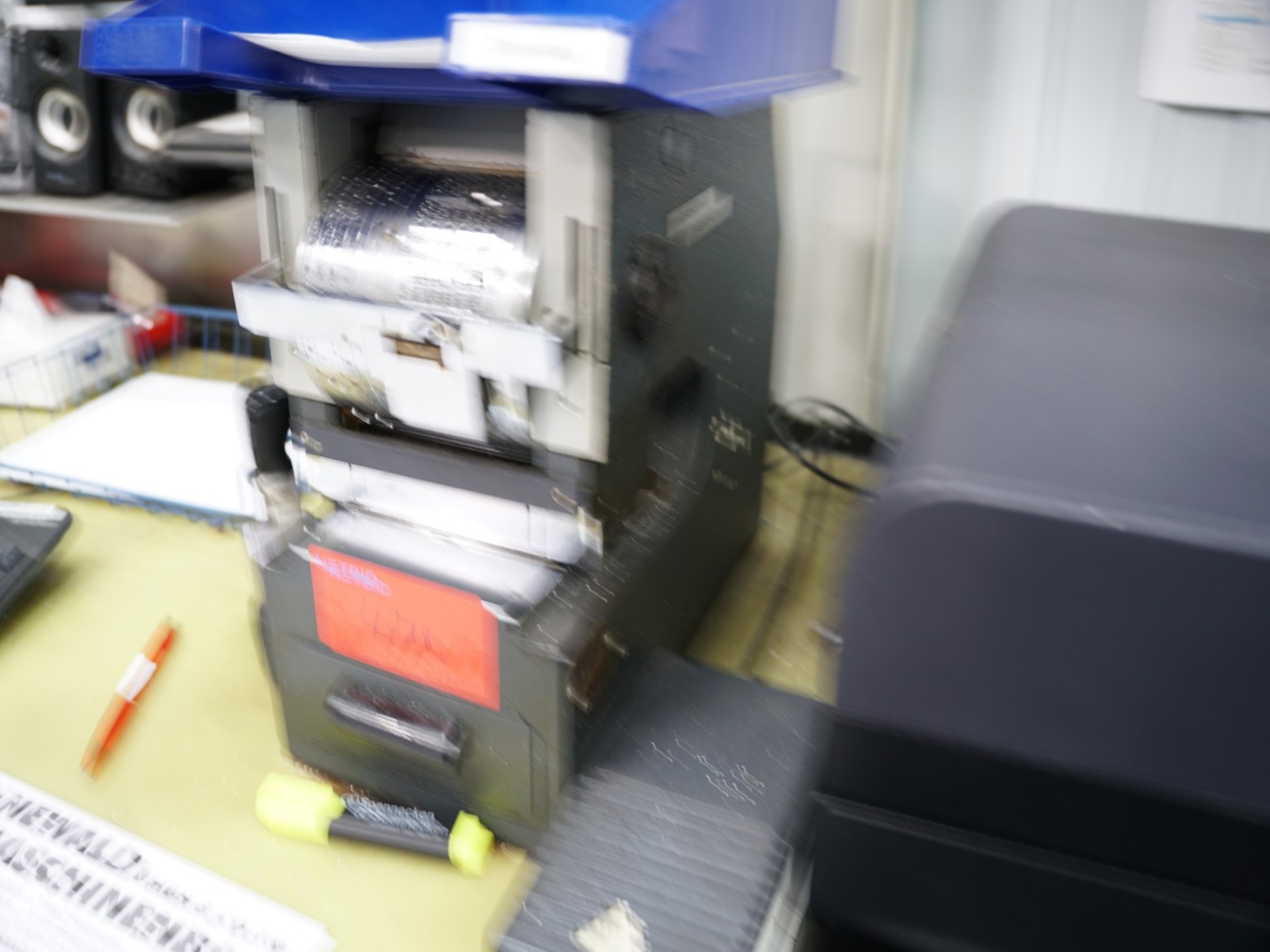 Centros de mecanizado, máquinas para trabajar el metal y líneas de producción de la industria del automóvil-1
