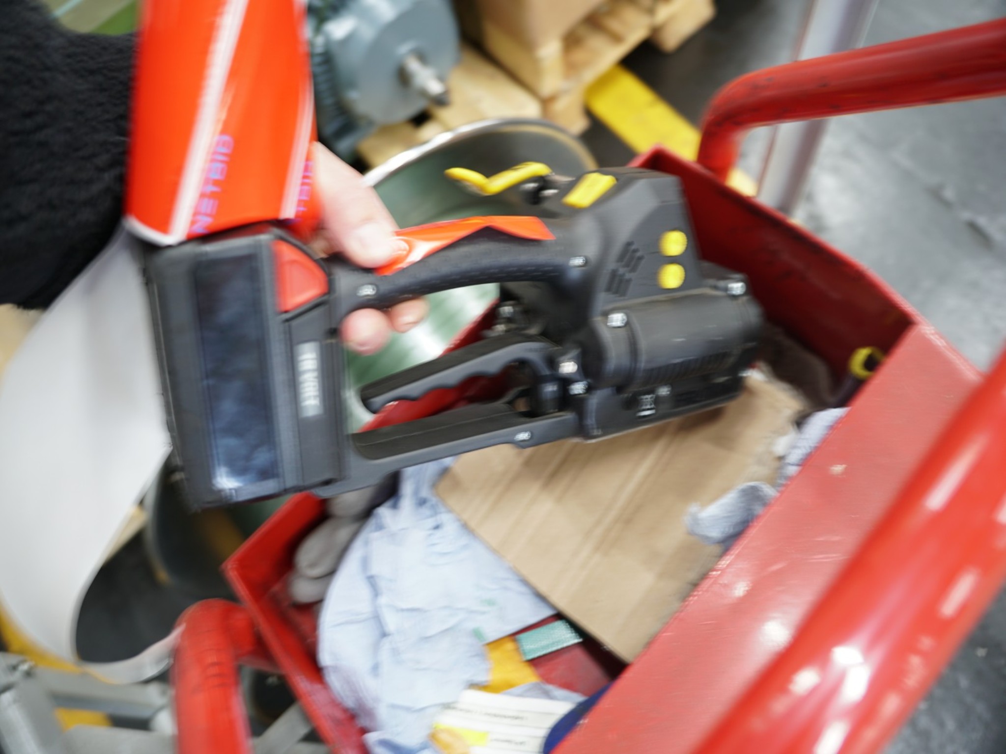 Centra obróbcze, maszyny do obróbki metalu i linie produkcyjne z branży motoryzacyjnej-3