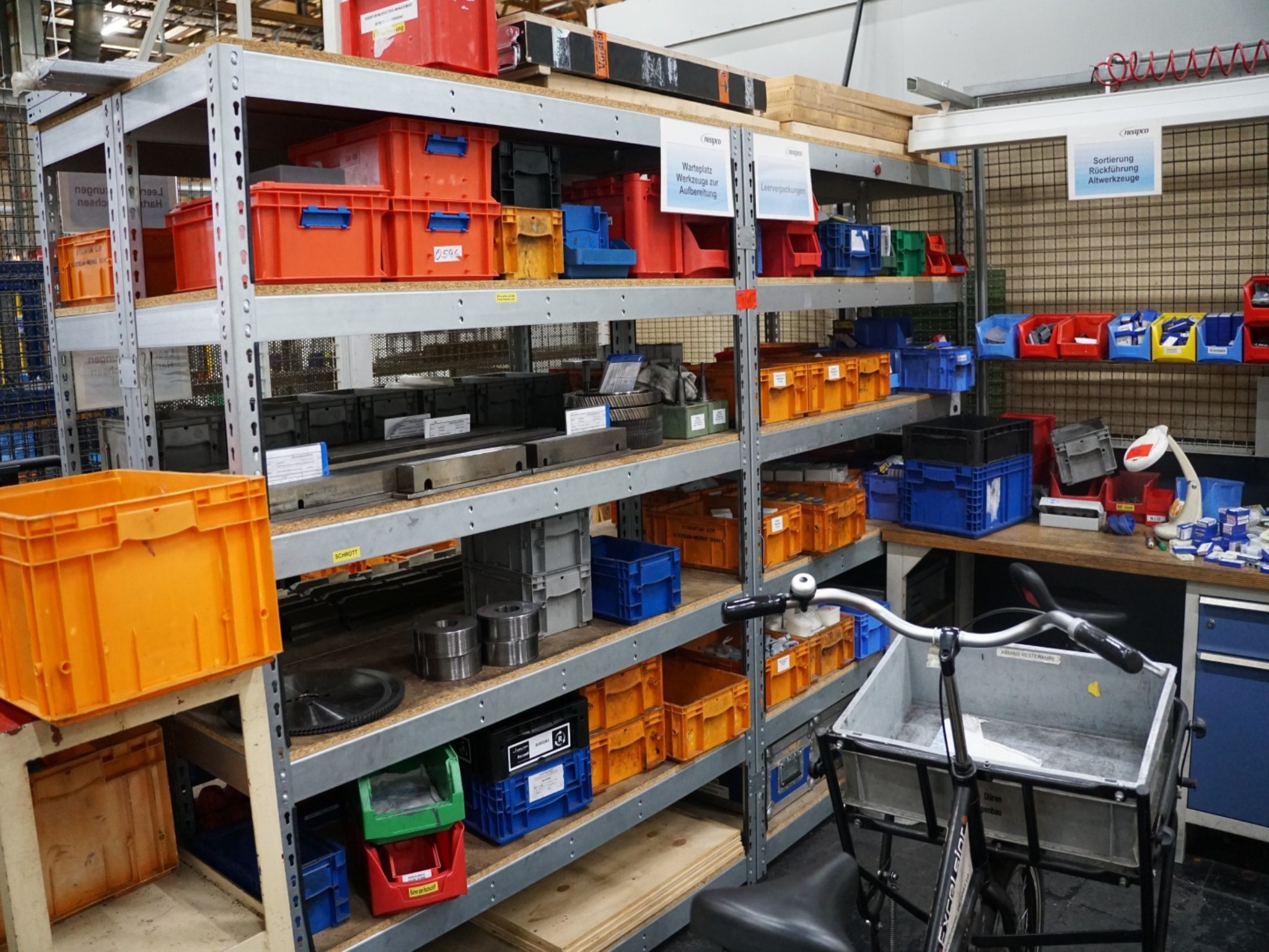 Centros de mecanizado, máquinas para trabajar el metal y líneas de producción de la industria del automóvil-1