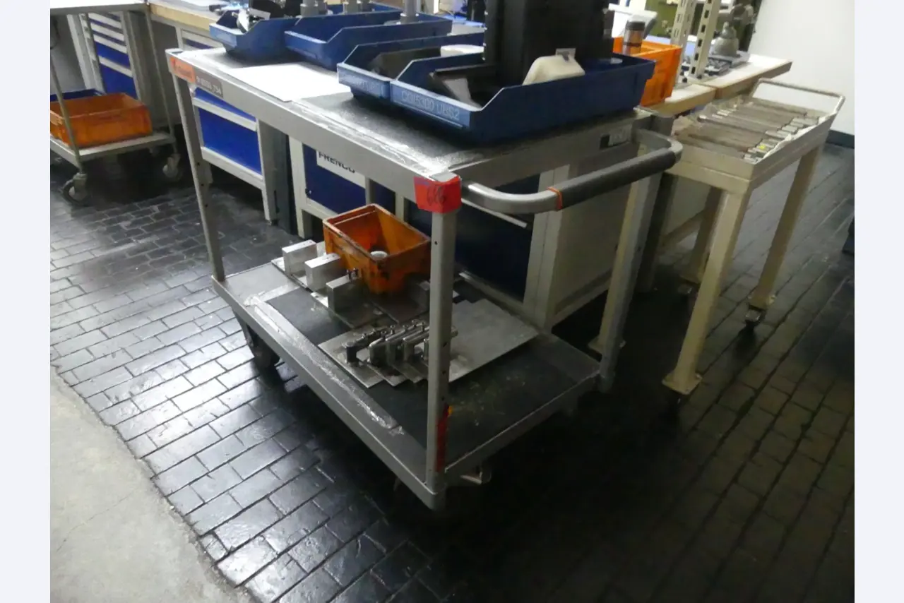 Machines et lignes de production de l'industrie automobile-1