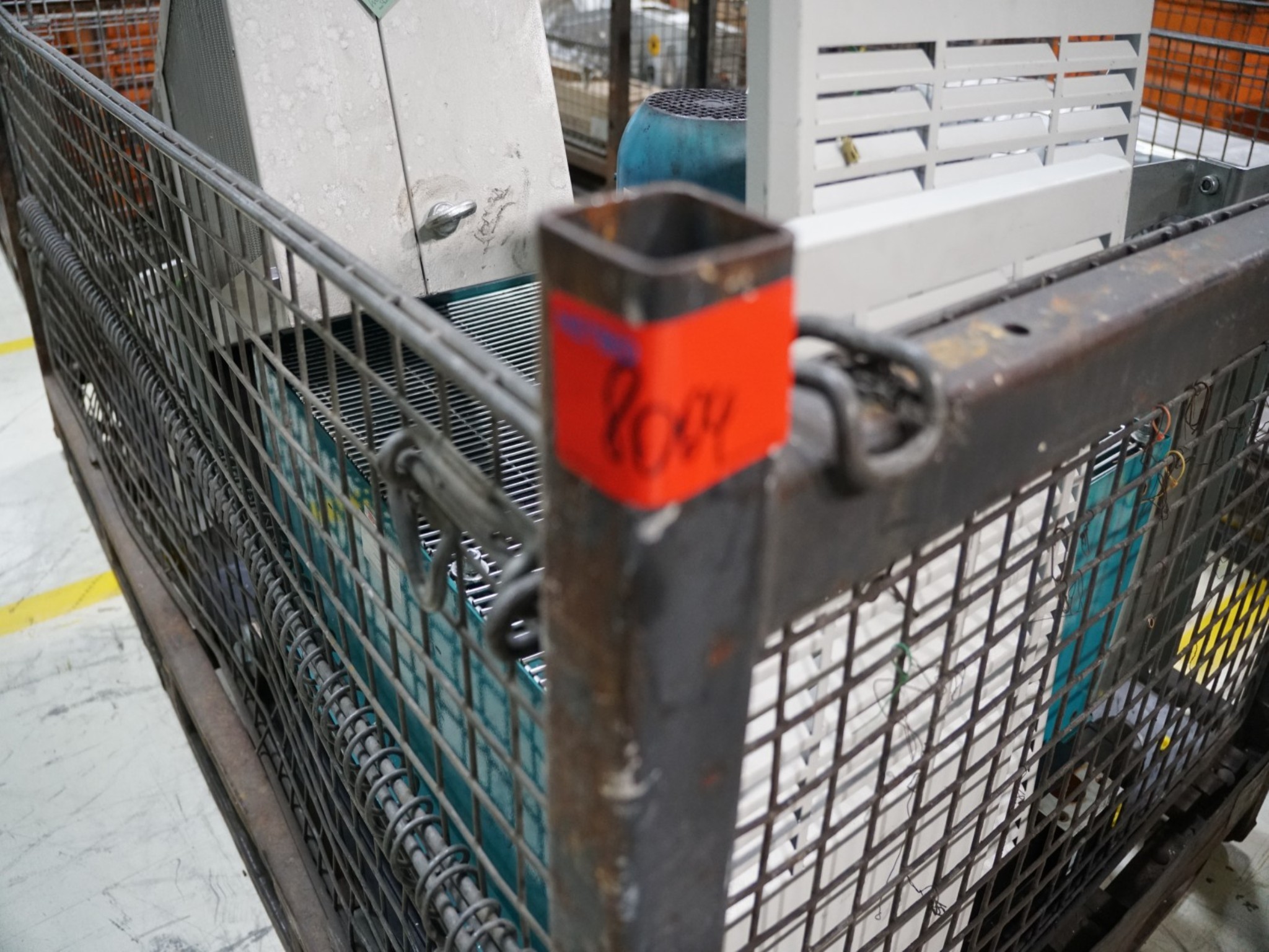 Centra obróbcze, maszyny do obróbki metalu i linie produkcyjne z branży motoryzacyjnej-2