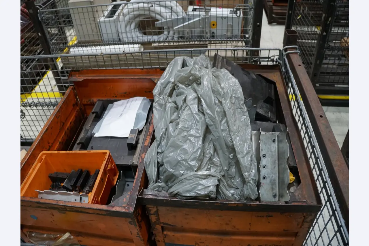 Centra obróbcze, maszyny do obróbki metalu i linie produkcyjne z branży motoryzacyjnej-1