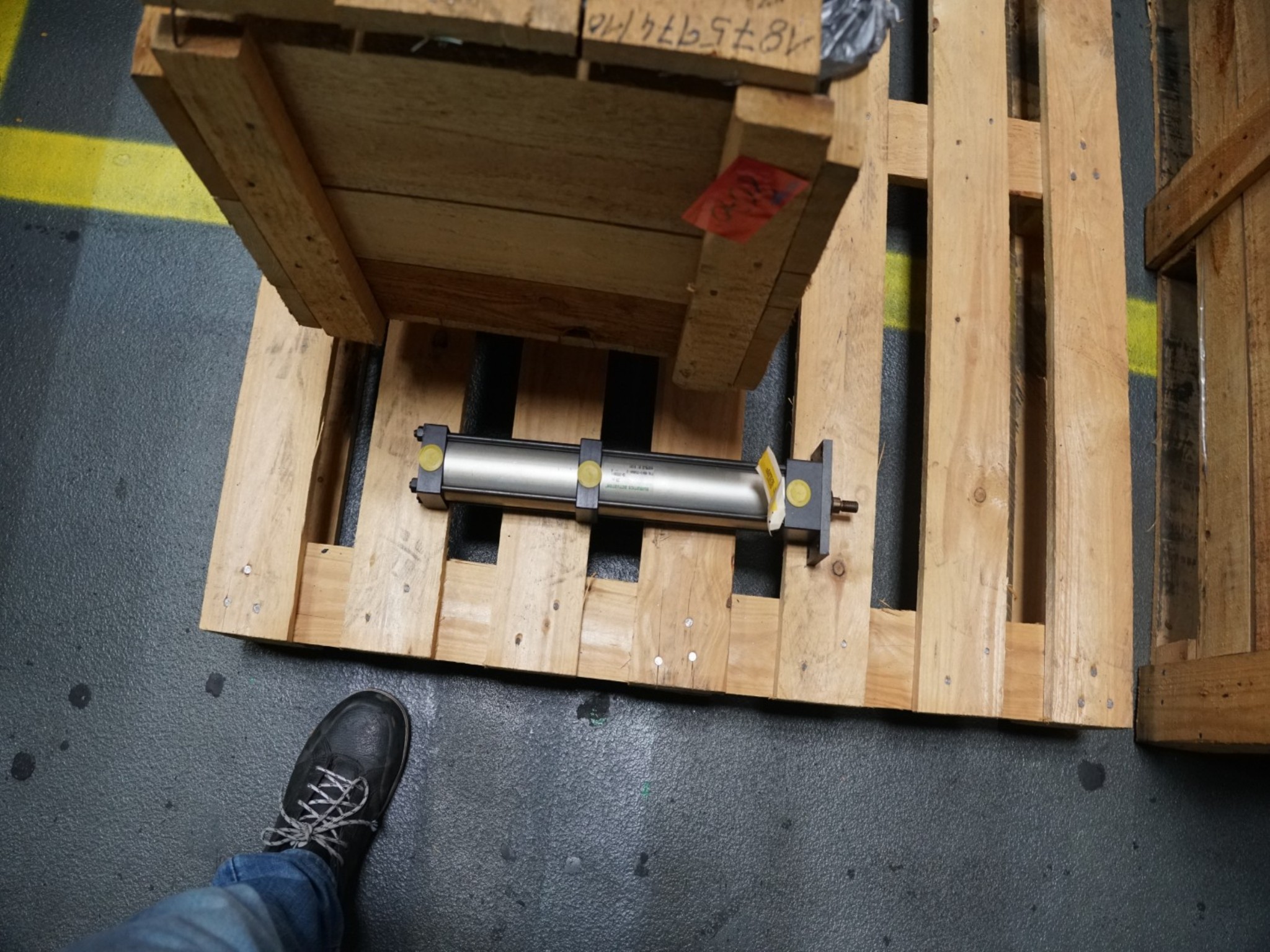 Centra obróbcze, maszyny do obróbki metalu i linie produkcyjne z branży motoryzacyjnej-1