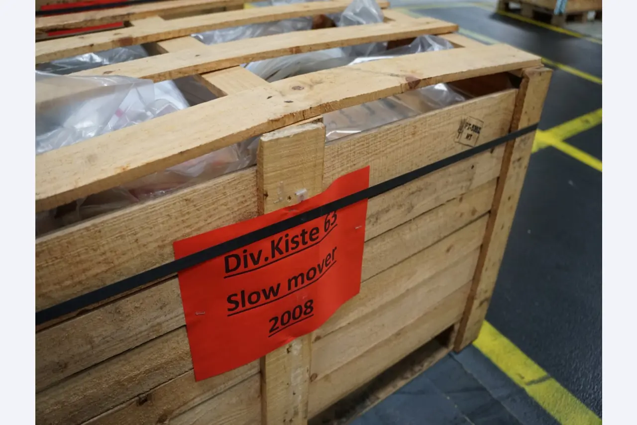 Centros de mecanizado, máquinas para trabajar el metal y líneas de producción de la industria del automóvil-2