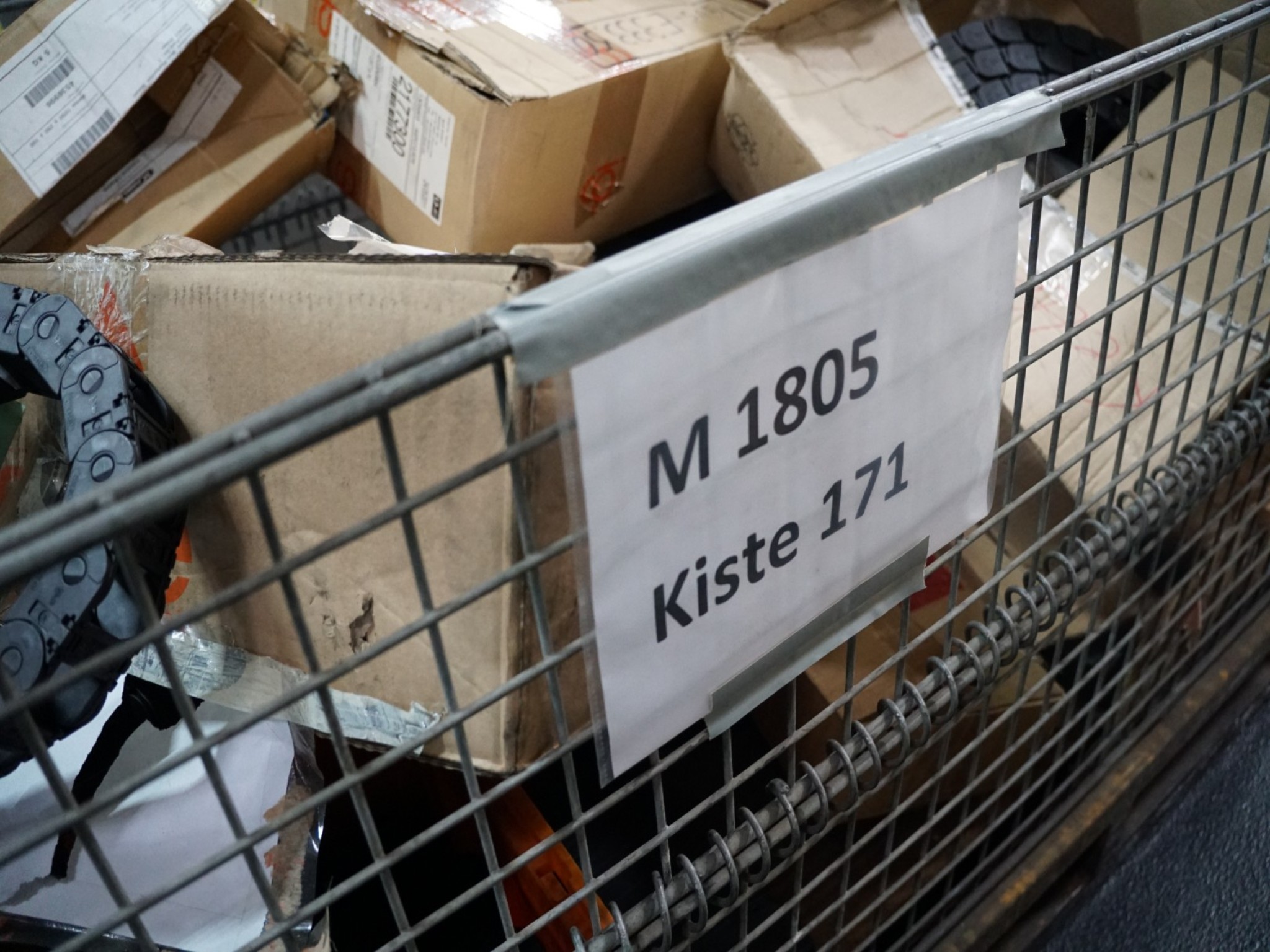 Centra obróbcze, maszyny do obróbki metalu i linie produkcyjne z branży motoryzacyjnej-2