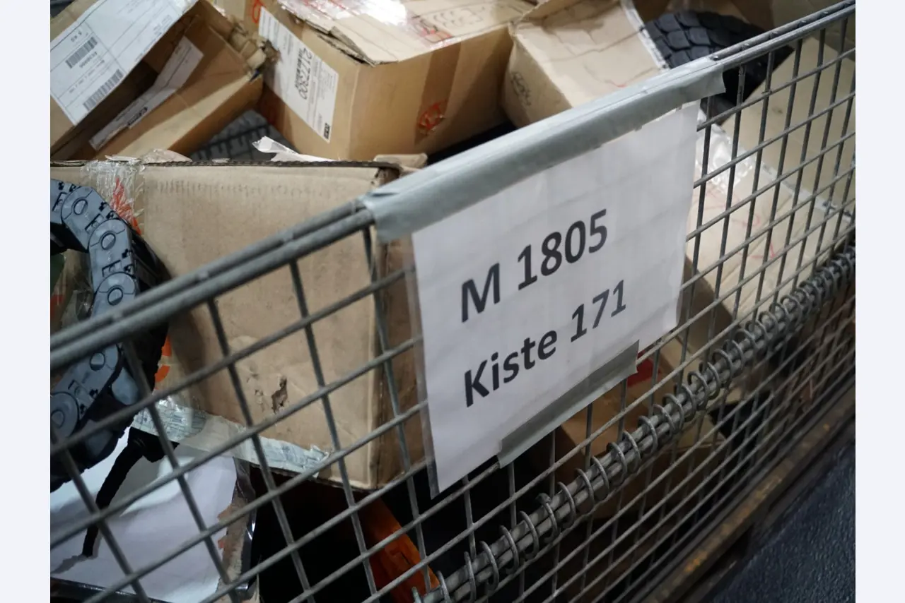 Centra obróbcze, maszyny do obróbki metalu i linie produkcyjne z branży motoryzacyjnej-2