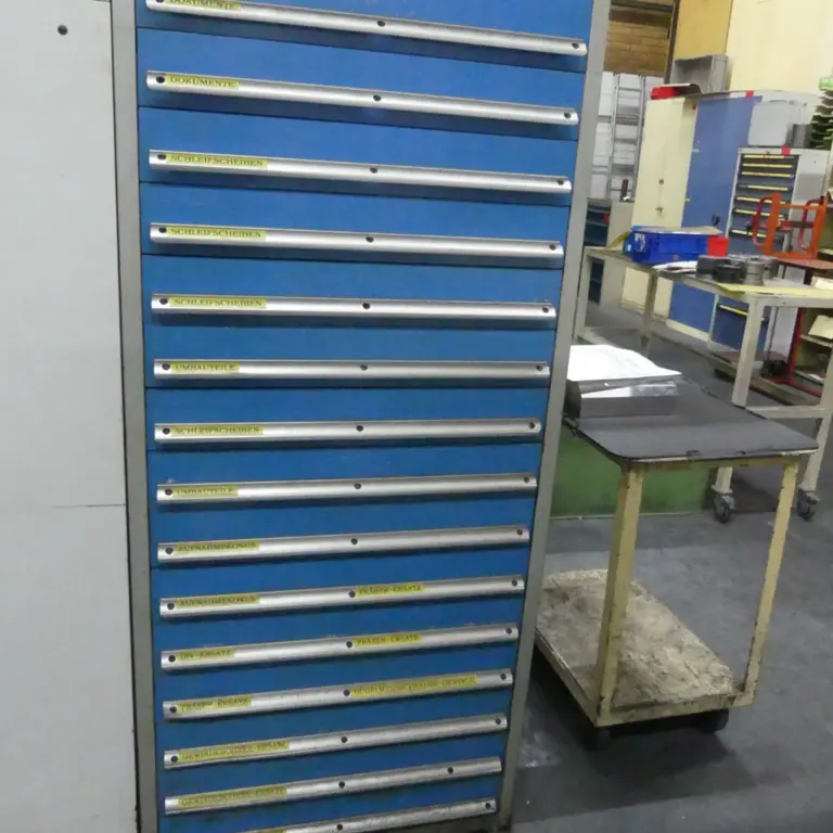 Armoire à tiroirs pour outils