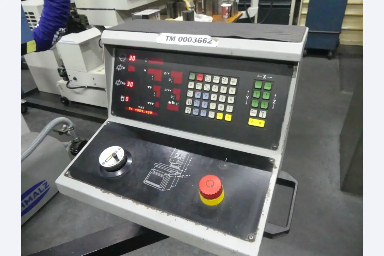 Machines et lignes de production de l'industrie automobile-3