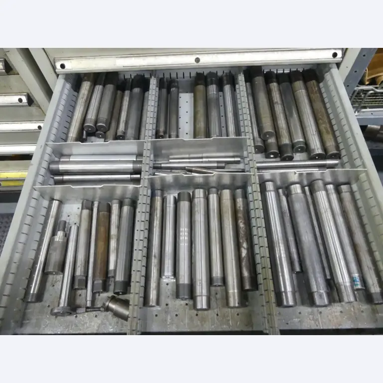 Machines et lignes de production de l'industrie automobile-26