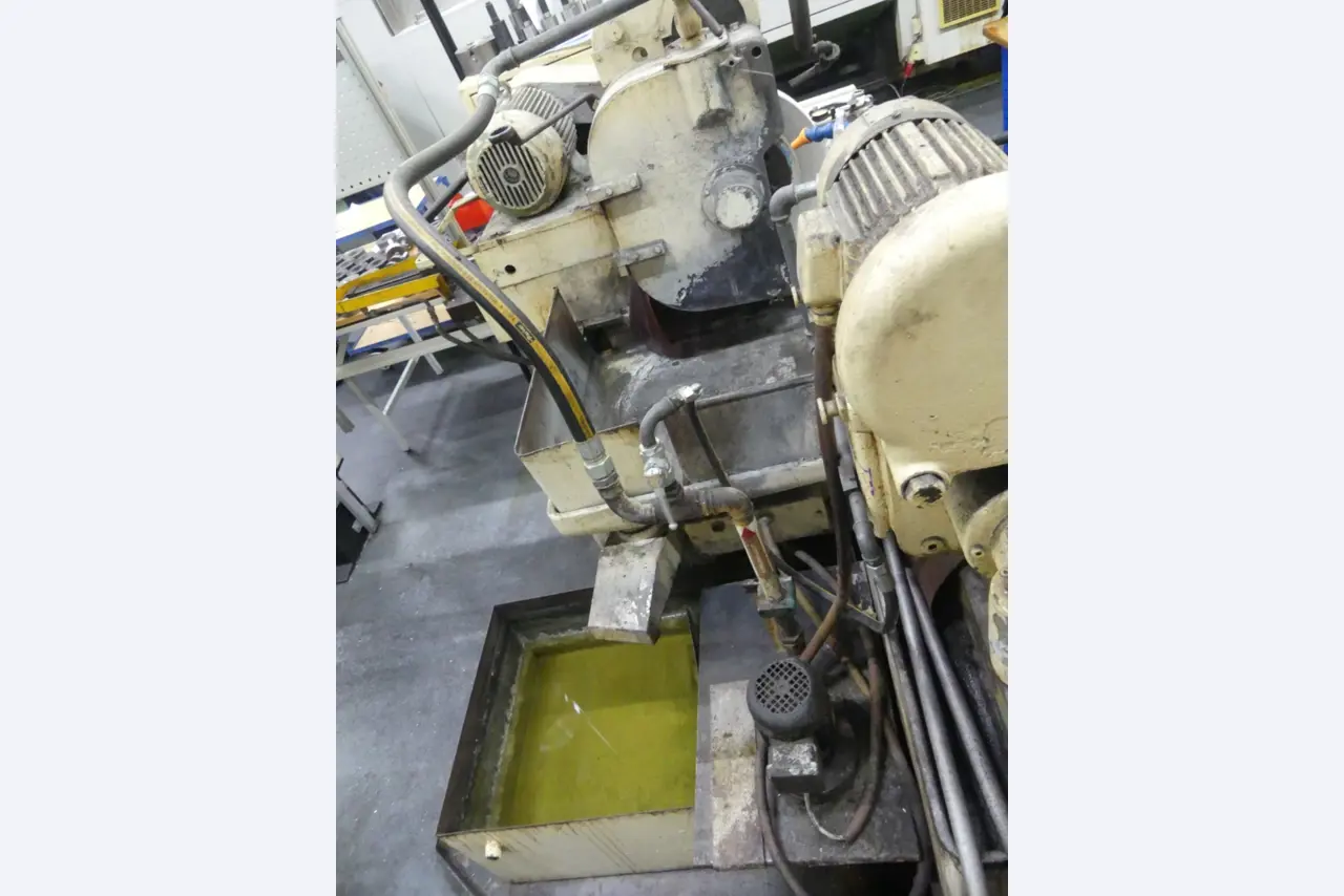 Machines et lignes de production de l'industrie automobile-6