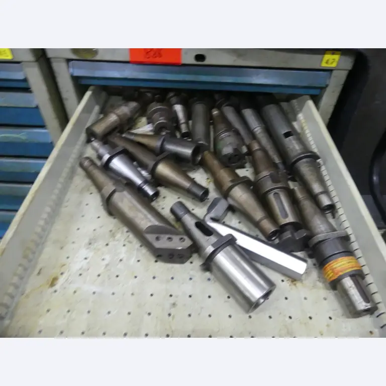 Machines et lignes de production de l'industrie automobile-10