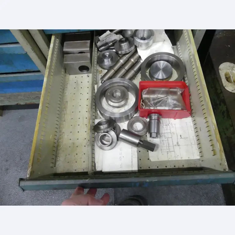 Machines et lignes de production de l'industrie automobile-15
