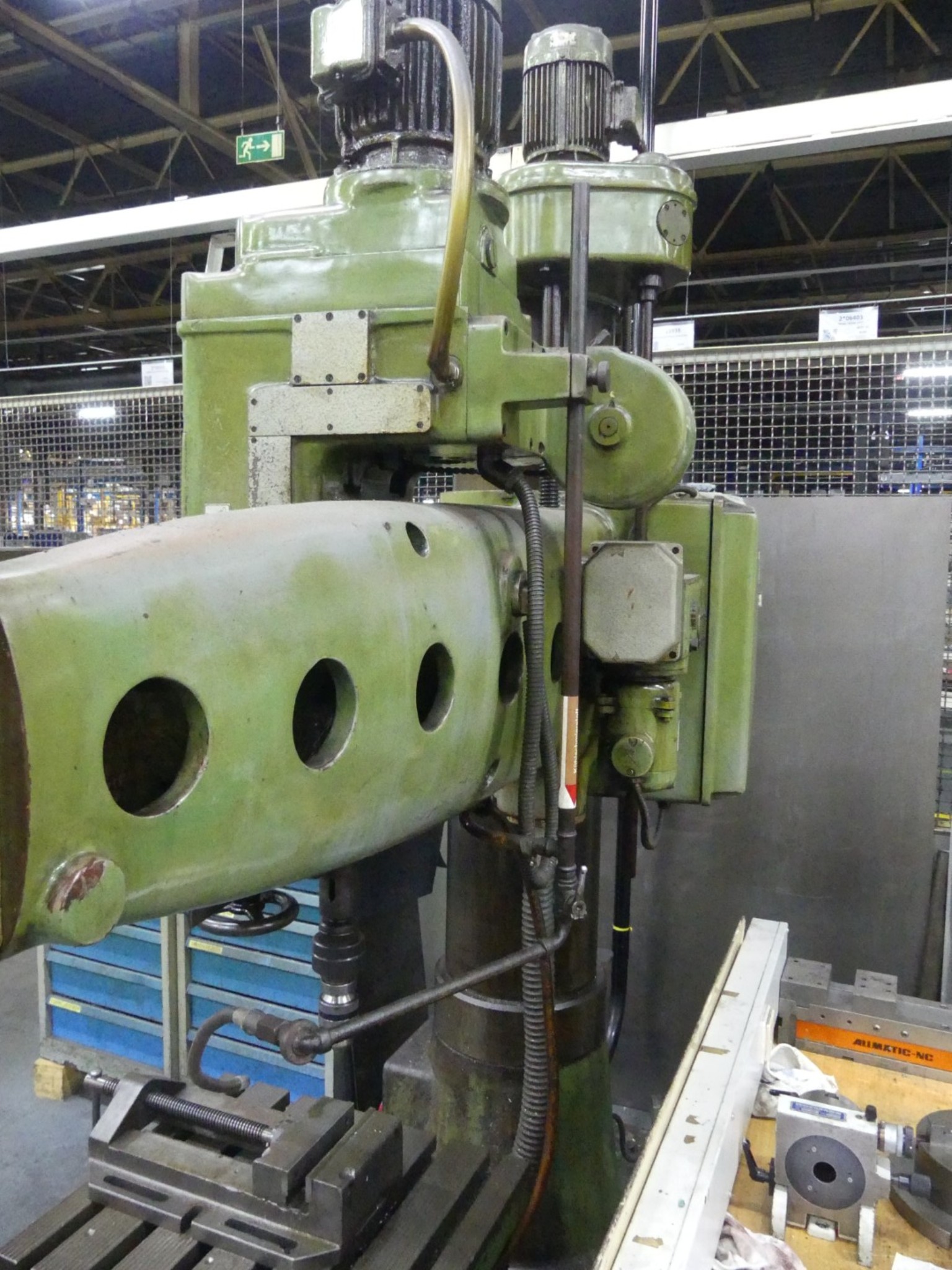 Machines et lignes de production de l'industrie automobile-7