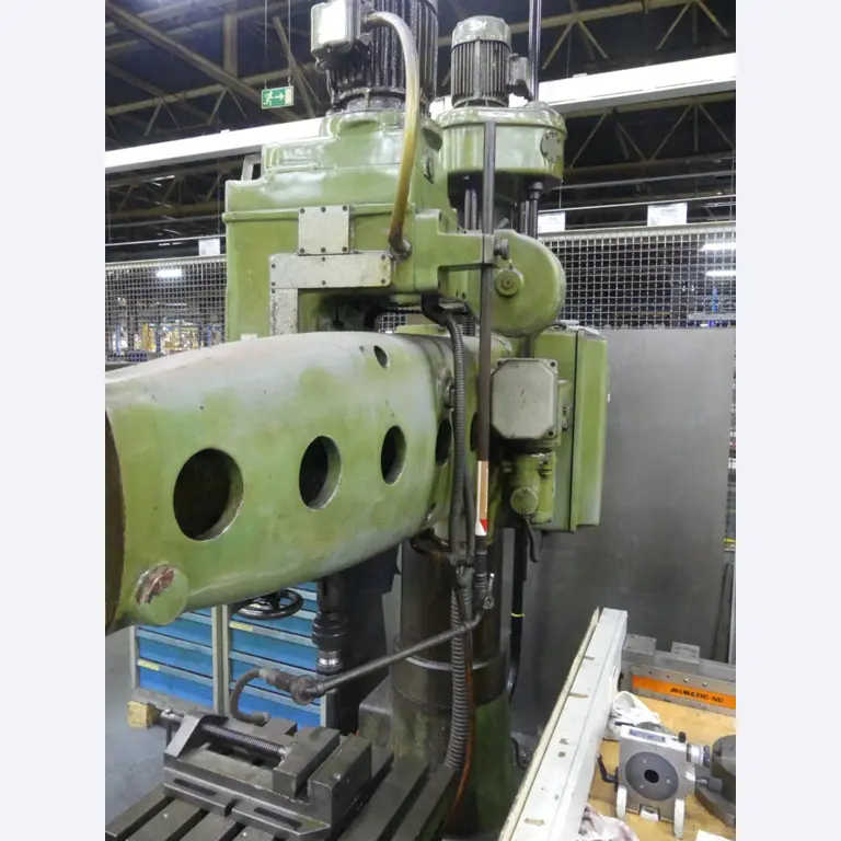 Machines et lignes de production de l'industrie automobile-7