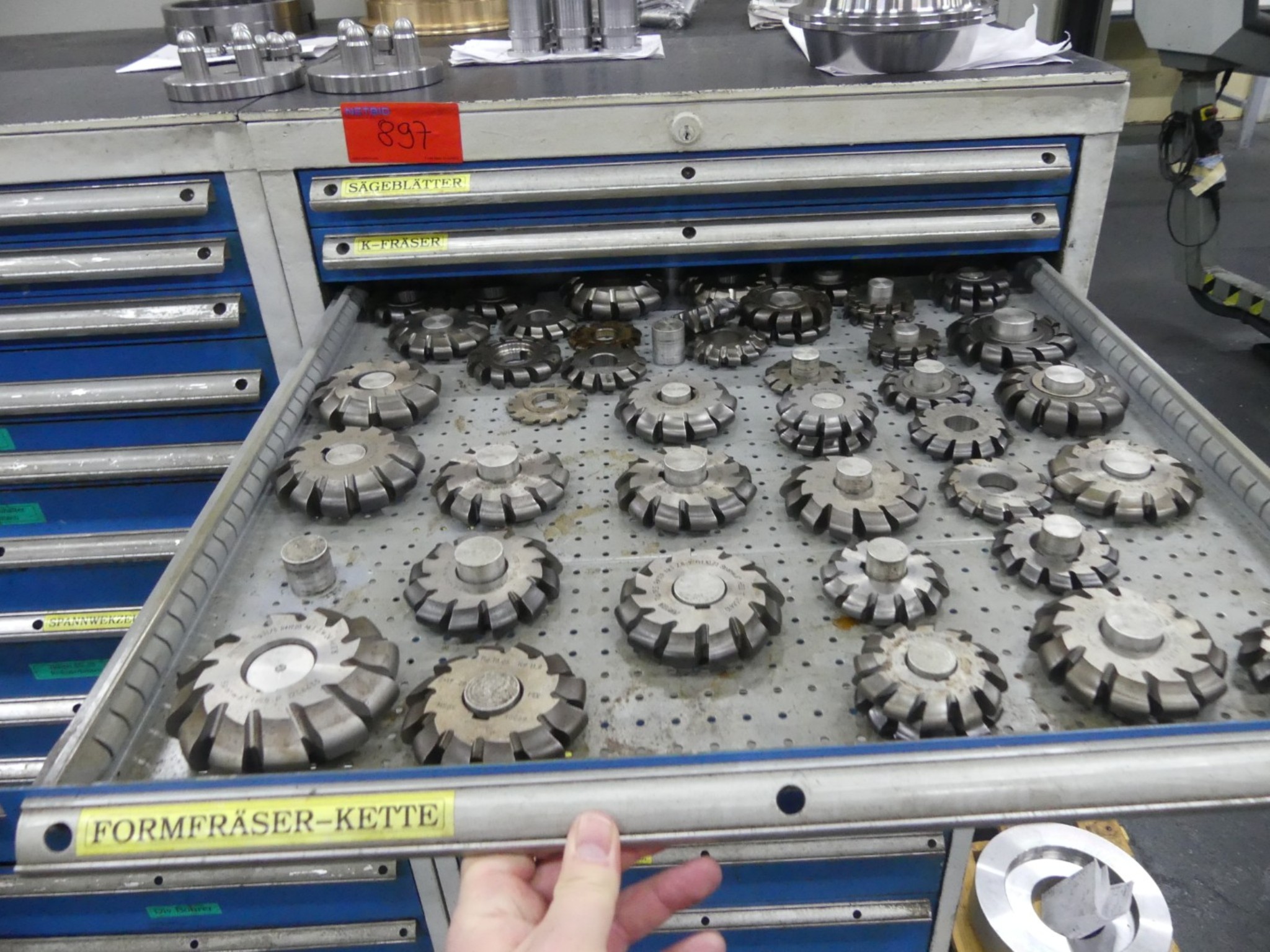 Machines et lignes de production de l'industrie automobile-15