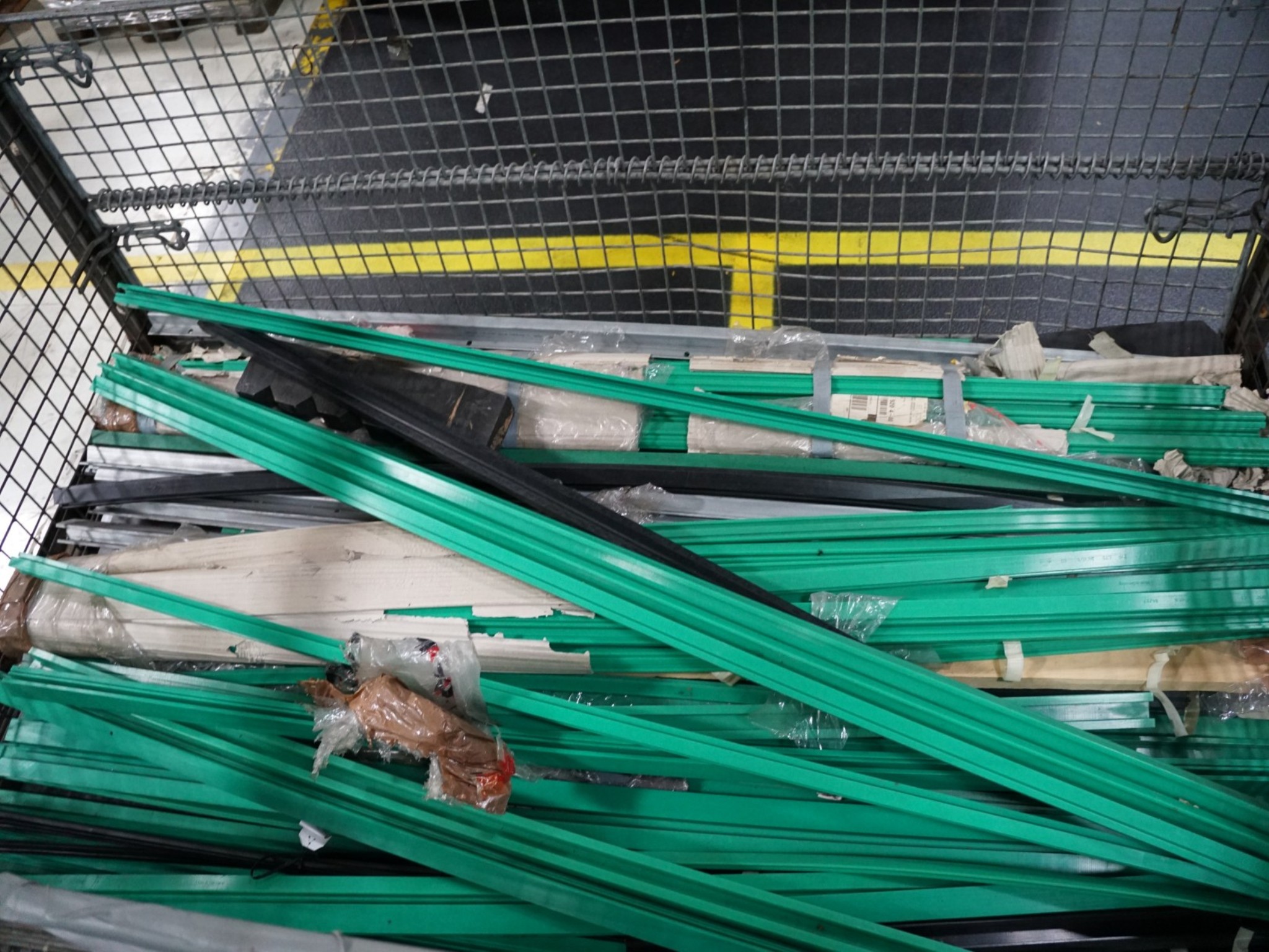 Centra obróbcze, maszyny do obróbki metalu i linie produkcyjne z branży motoryzacyjnej-2