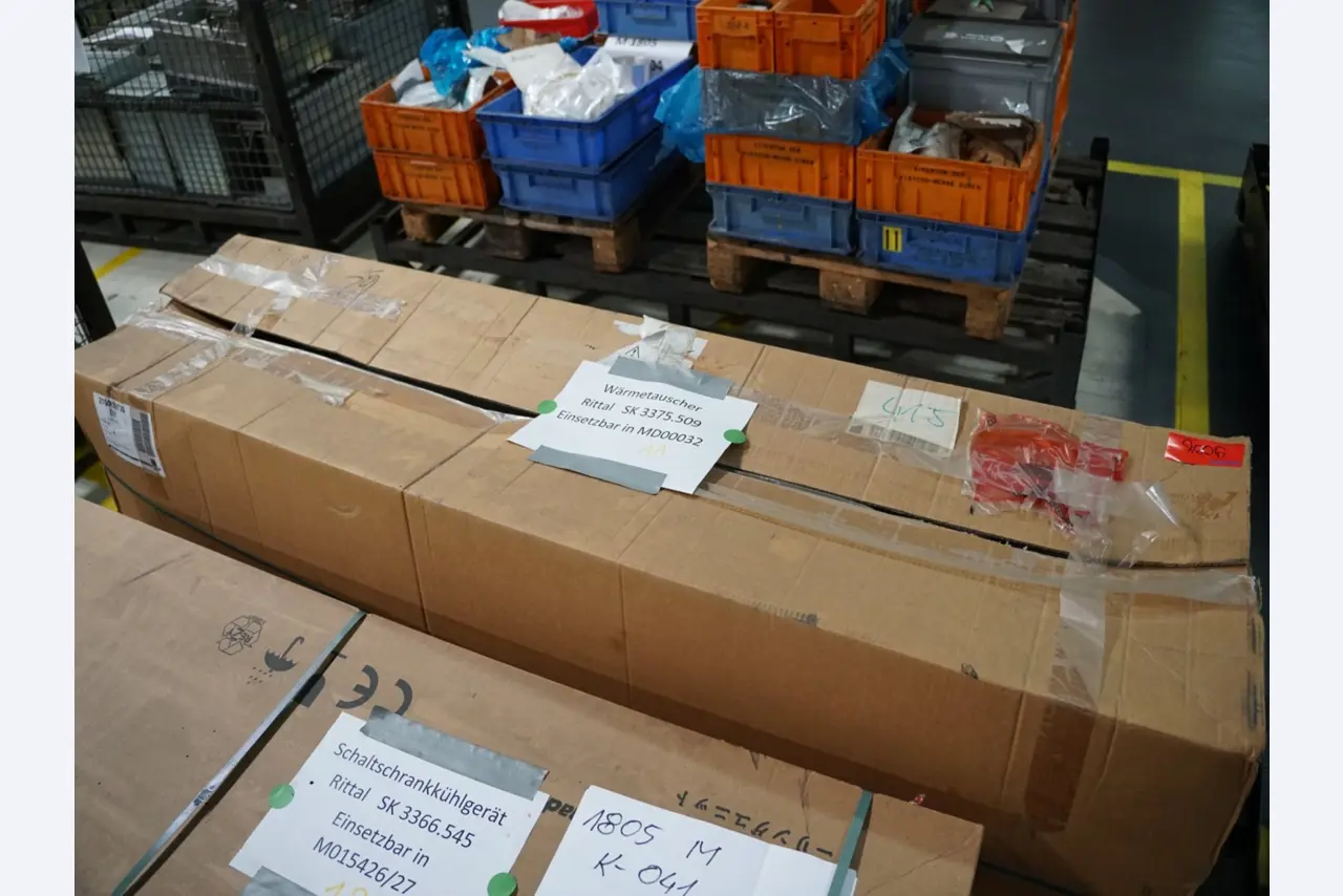 Centra obróbcze, maszyny do obróbki metalu i linie produkcyjne z branży motoryzacyjnej-1