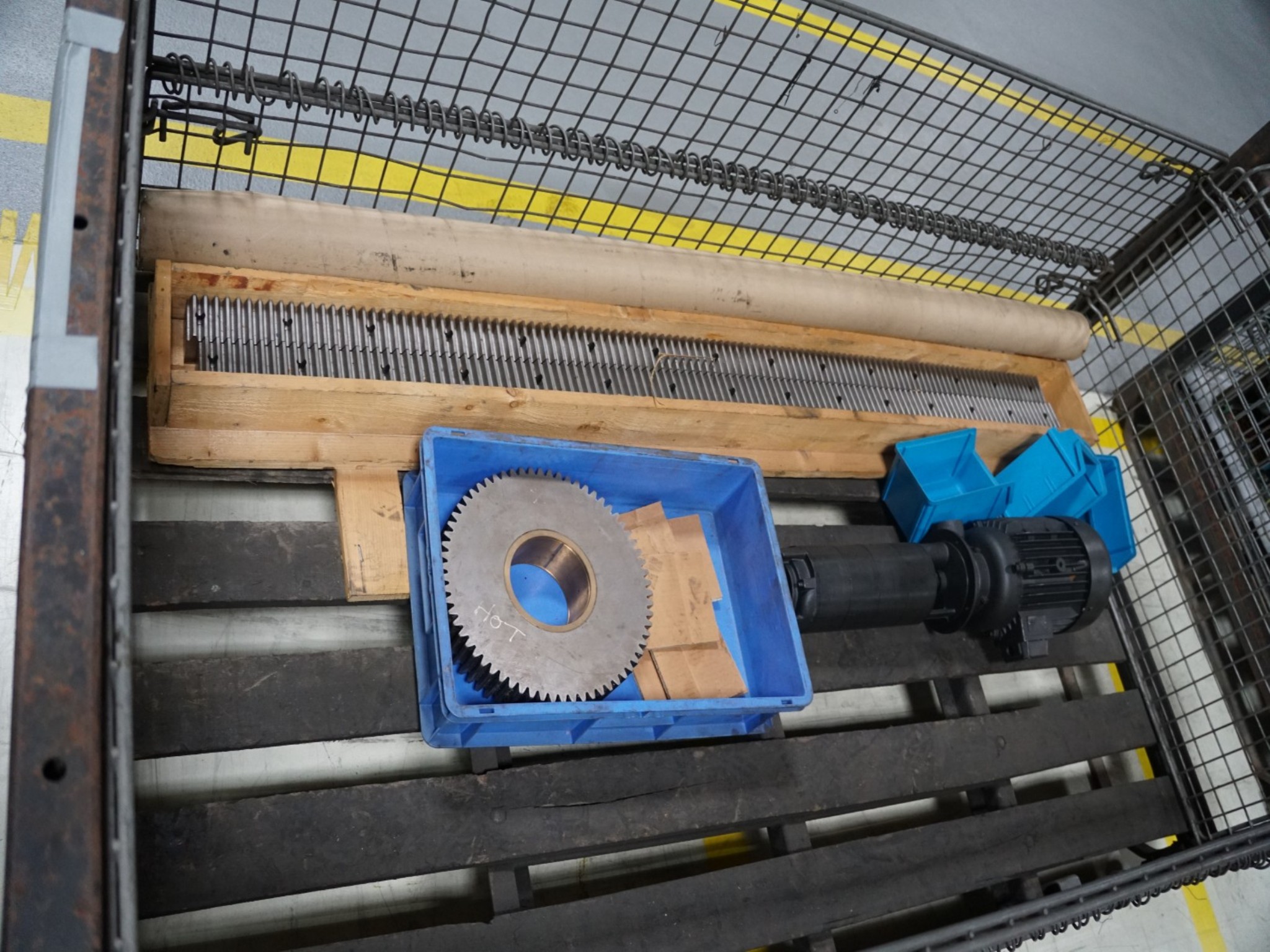 Centra obróbcze, maszyny do obróbki metalu i linie produkcyjne z branży motoryzacyjnej-2