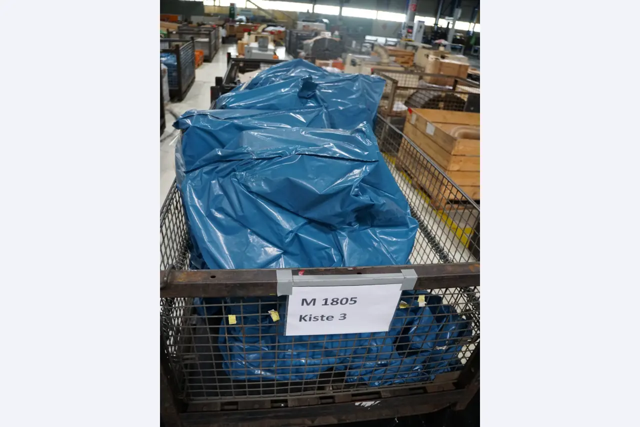 Centra obróbcze, maszyny do obróbki metalu i linie produkcyjne z branży motoryzacyjnej-1