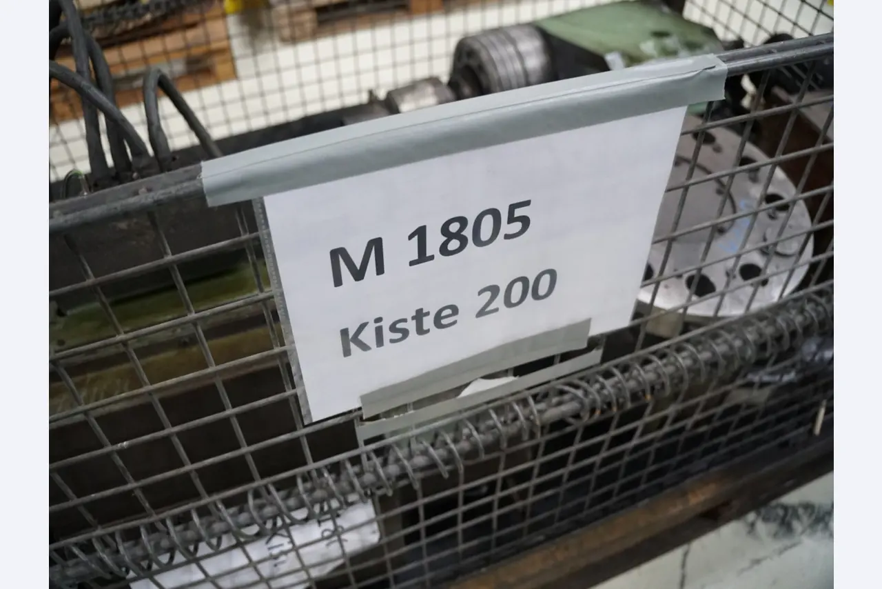 Centra obróbcze, maszyny do obróbki metalu i linie produkcyjne z branży motoryzacyjnej-2