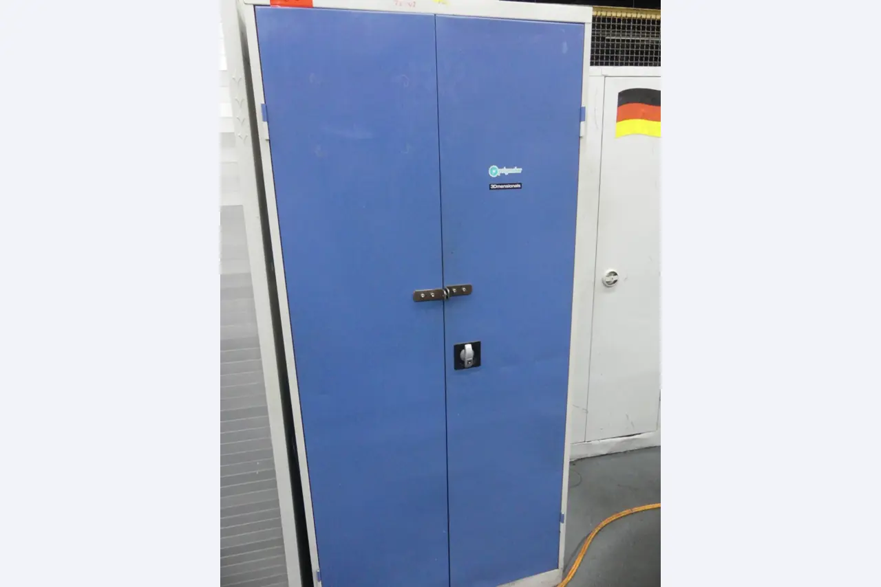 Bearbeitungszentren, metallbearbeitende Maschinen und Produktionslinen aus der Automobilindustrie-1