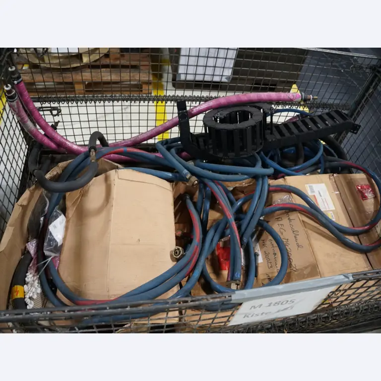Centra obróbcze, maszyny do obróbki metalu i linie produkcyjne z branży motoryzacyjnej-1