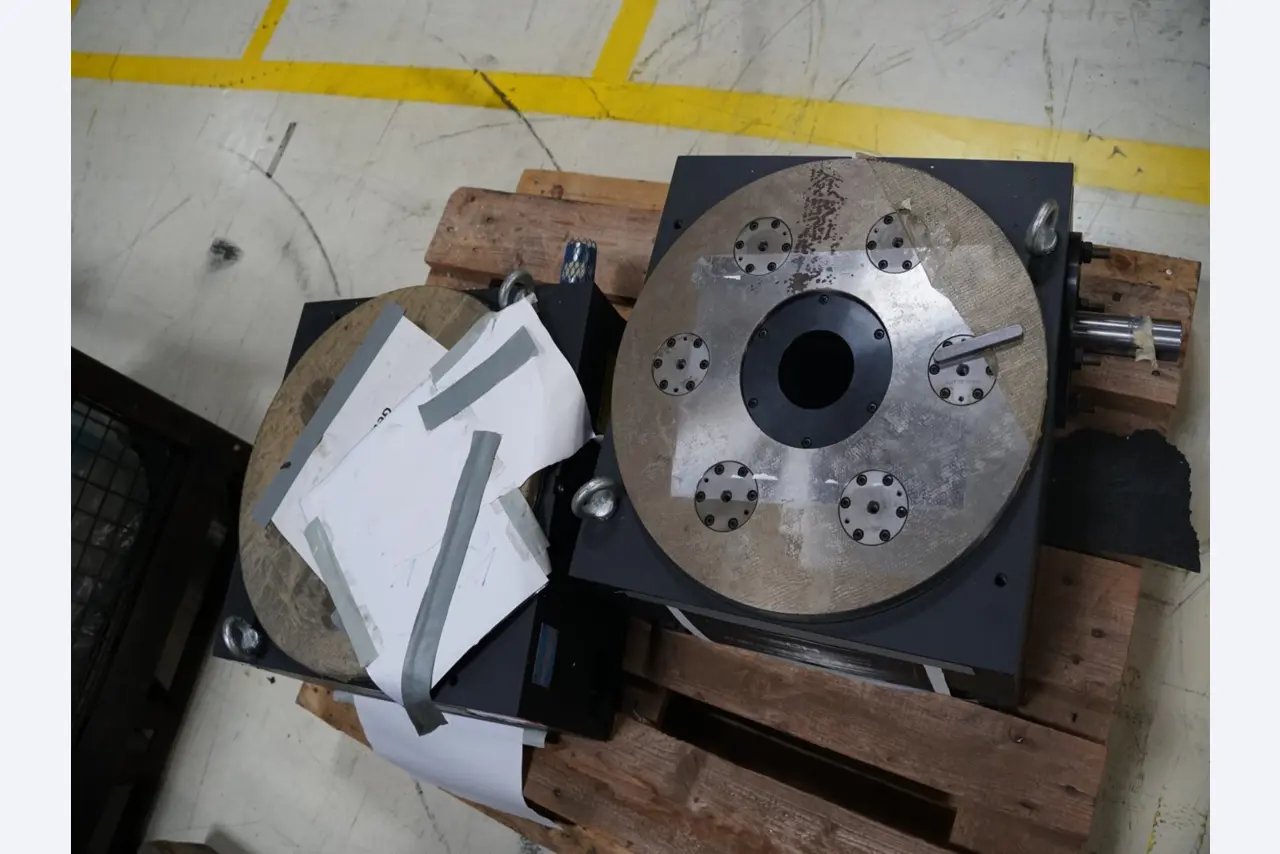 Centros de mecanizado, máquinas para trabajar el metal y líneas de producción de la industria del automóvil-1