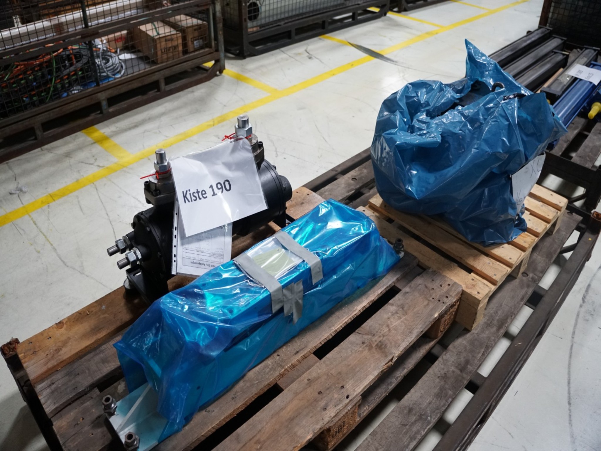 Centros de mecanizado, máquinas para trabajar el metal y líneas de producción de la industria del automóvil-1